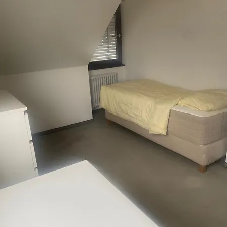 Location In Stgrt-west شقة